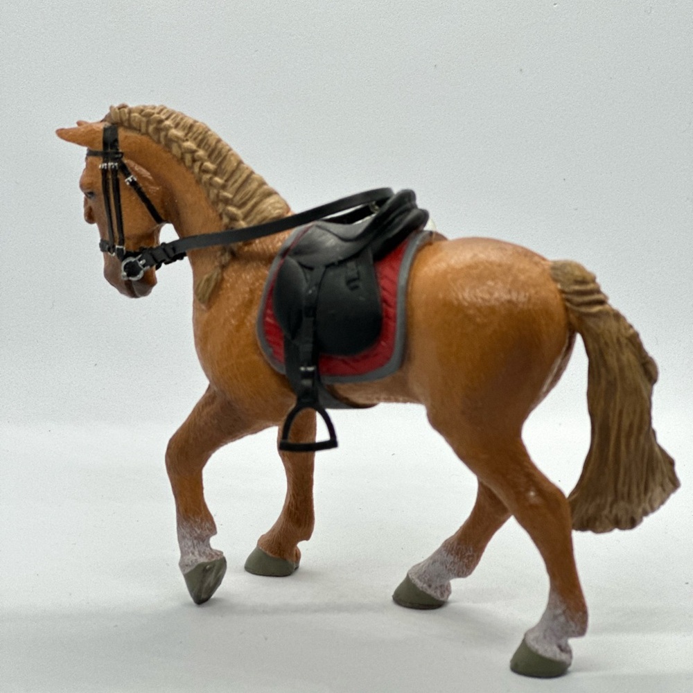 Papo 51564 Brown Walking Horse Figurine 2021 Collectible - Picture 5 of 13